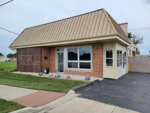 10135 S ROBERTS Road #201 Palos Hills IL 60465 MLS #MRD12424398 46 broker reciprocity