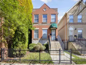 2515 N Lotus Avenue Chicago IL 60639 MLS #MRD12493429 62 broker reciprocity