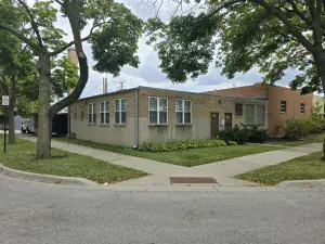 4121 W Montrose Avenue Chicago IL 60641 MLS #MRD11905155 50 broker reciprocity
