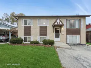 12211 S Lafayette Avenue Chicago IL 60628 MLS #MRD12386989 50 broker reciprocity