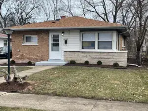 18446 Glen Oak Avenue Lansing IL 60438 MLS #MRD12484452 56 broker reciprocity