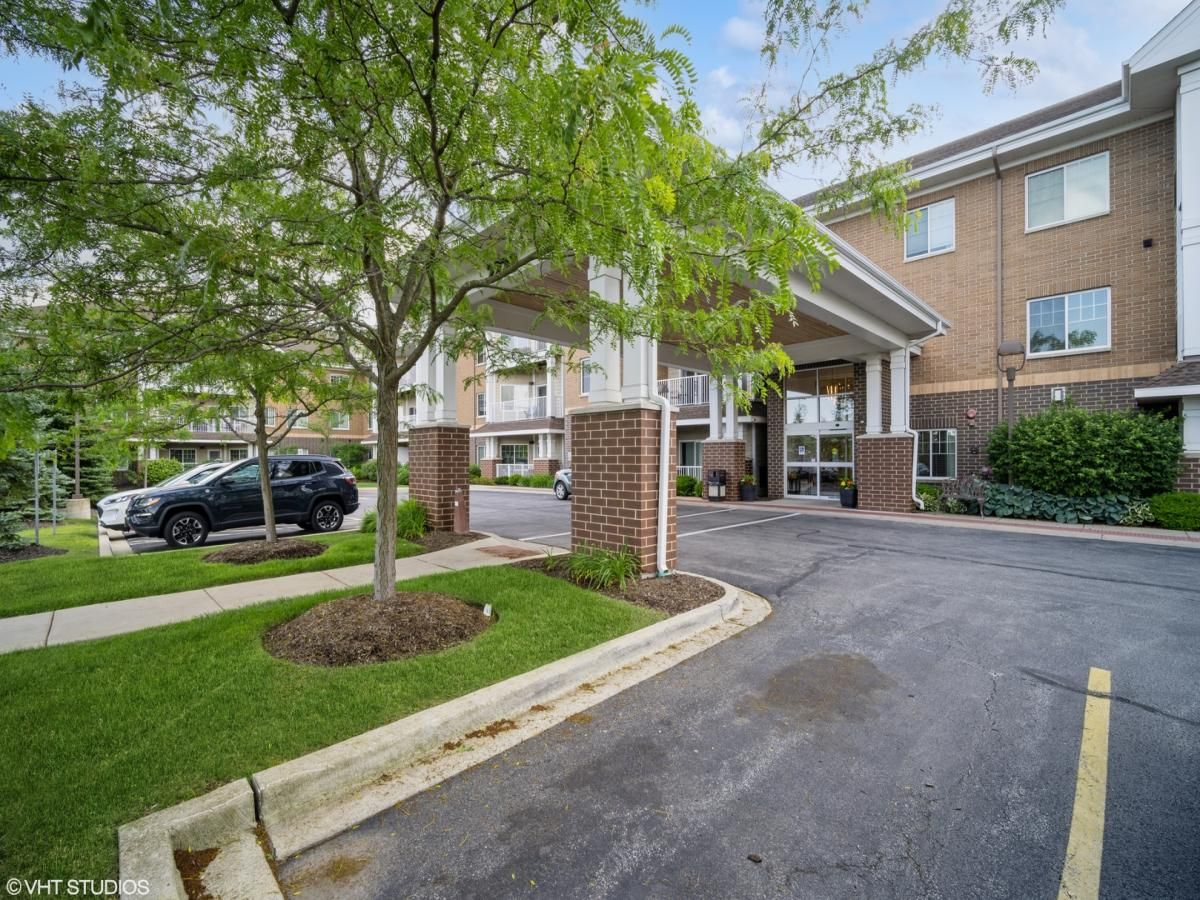 2220 Founders Drive #314 Northbrook IL 60062 MLS #MRD12273204 45 MLS #MRD12273204 image #0