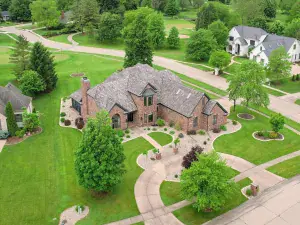 5021 Chestnut Grove Drive Champaign IL 61822 MLS #MRD12450745 46 broker reciprocity