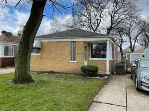 8153 S Calumet Avenue Chicago IL 60619 MLS #MRD12500910 46 broker reciprocity