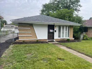 10956 S Normal Avenue Chicago IL 60628 MLS #MRD12125087 58 broker reciprocity