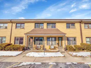 18318 Exchange Avenue #1B Lansing IL 60438 MLS #MRD12492461 52 broker reciprocity