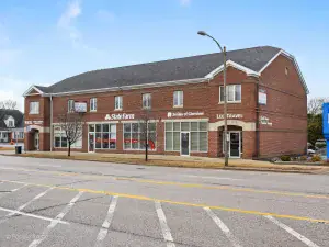 9347 N Milwaukee Avenue Niles IL 60714 MLS #MRD12202652 62 broker reciprocity