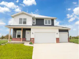 9 Willowbend Court Bloomington IL 61705 MLS #MRD12470927 60 broker reciprocity