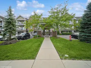 2150 Founders Drive #P108 Northbrook IL 60062 MLS #MRD12318327 52 broker reciprocity