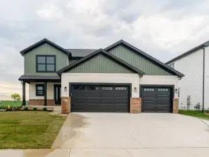 211 Orleans Drive Bloomington IL 61701 MLS #MRD12502169 52 broker reciprocity