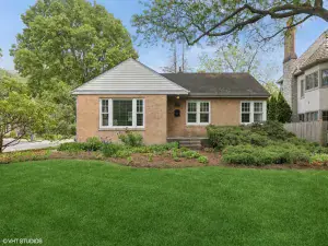100 Drexel Avenue La Grange IL 60525 MLS #MRD12489072 60 broker reciprocity