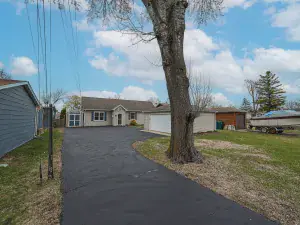 9221 Dirkshire Drive Woodstock IL 60098 MLS #MRD12500836 58 broker reciprocity