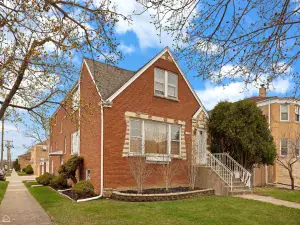 5540 W Congress Parkway Chicago IL 60644 MLS #MRD12442041 58 broker reciprocity