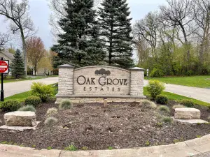 9 Acorn Drive Hawthorn Woods IL 60047 MLS #MRD12504612 44 broker reciprocity