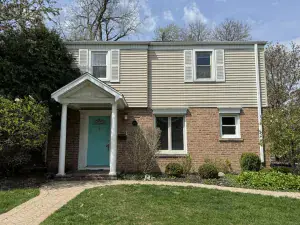104 Parkchester Road Elk Grove Village IL 60007 MLS #MRD12479705 50 broker reciprocity