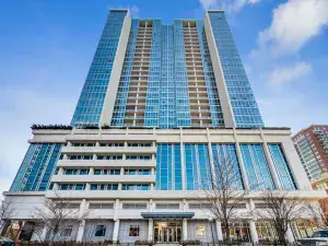 2131 W Grace Street #1 Chicago IL 60618 MLS #MRD12498652 50 broker reciprocity