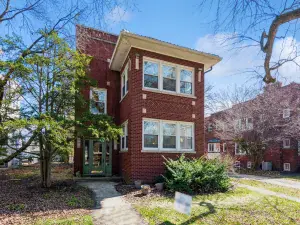 1753 W HENDERSON Street Chicago IL 60657 MLS #MRD12488972 54 broker reciprocity