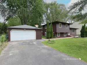 335 N WOLF Road Northlake IL 60164 MLS #MRD12484142 54 broker reciprocity
