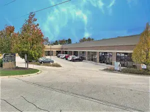1520 Industrial Drive #E Lake In The Hills IL 60156 MLS #MRD12502339 56 broker reciprocity