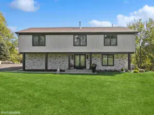220 Honey Lake Court North Barrington IL 60010 MLS #MRD11612130 48 broker reciprocity