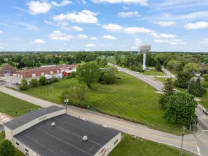 3701 W Elm Street McHenry IL 60050 MLS #MRD11132060 28 broker reciprocity