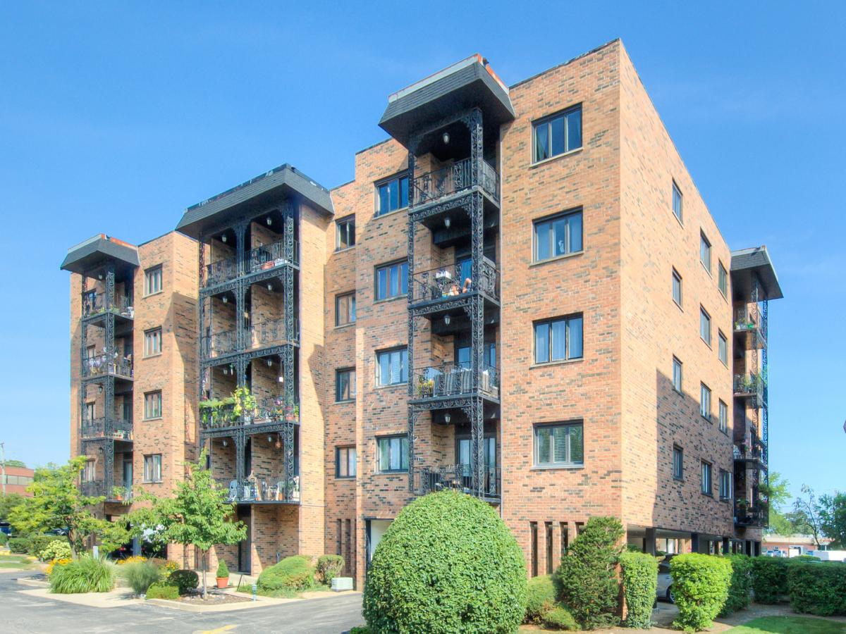 9396 Landings Lane #605 Des Plaines IL 60016 MLS #MRD12376151 45 MLS #MRD12376151 image #0