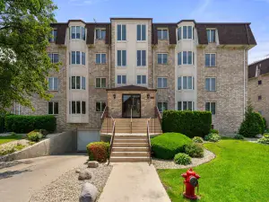 20124 Oak Lane #- Lynwood IL 60411 MLS #MRD12432567 86 broker reciprocity