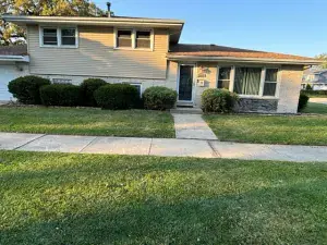 14534 Woodlawn Avenue Dolton IL 60419 MLS #MRD12500918 62 broker reciprocity