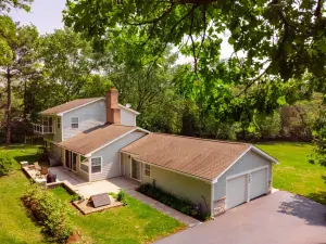 2319 Hirsch Drive Oswego IL 60543 MLS #MRD12462502 60 broker reciprocity