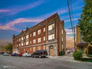 4536 N Elston Avenue Chicago IL 60630 MLS #MRD12477662 56 broker reciprocity