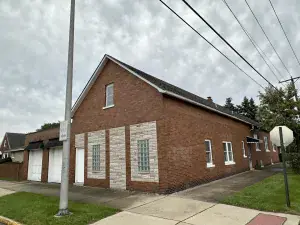1376 Wentworth S Avenue Calumet City IL 60409 MLS #MRD12406580 60 broker reciprocity