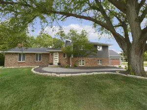 411 S Kincaid Street Maple Park IL 60151 MLS #MRD12320631 44 broker reciprocity
