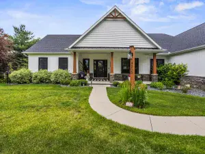 5021 Chestnut Grove Drive Champaign IL 61822 MLS #MRD12450745 38 broker reciprocity