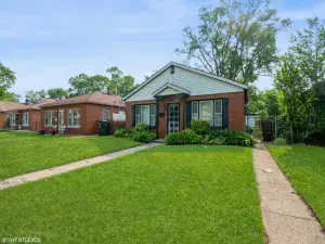 13920 Kanawha Avenue Dolton IL 60419 MLS #MRD12460603 50 broker reciprocity