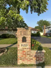 16524 Woodlawn West Avenue South Holland IL 60473 MLS #MRD12503422 64 broker reciprocity