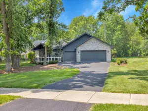 906 N Carly Circle Yorkville IL 60560 MLS #MRD12328585 46 broker reciprocity