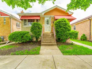 5716 W 23rd Street Cicero IL 60804 MLS #MRD12485946 60 broker reciprocity