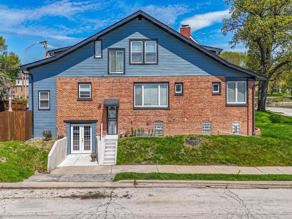 9712 W Shore Drive Oak Lawn IL 60453 MLS #MRD12391906 45 MLS #MRD12391906 image #0