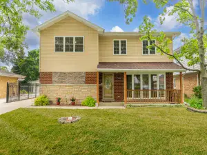 3723 W 104th Street Chicago IL 60655 MLS #MRD12486631 62 broker reciprocity