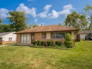 215 16th Street Chicago Heights IL 60411 MLS #MRD12259153 54 broker reciprocity