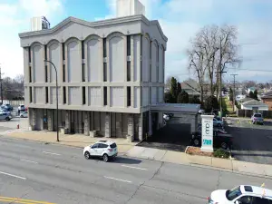 10135 S ROBERTS Road #201 Palos Hills IL 60465 MLS #MRD12424398 56 broker reciprocity