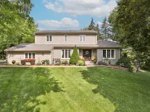 911 Johnson Street Fox River Grove IL 60021 MLS #MRD12324264 110 broker reciprocity