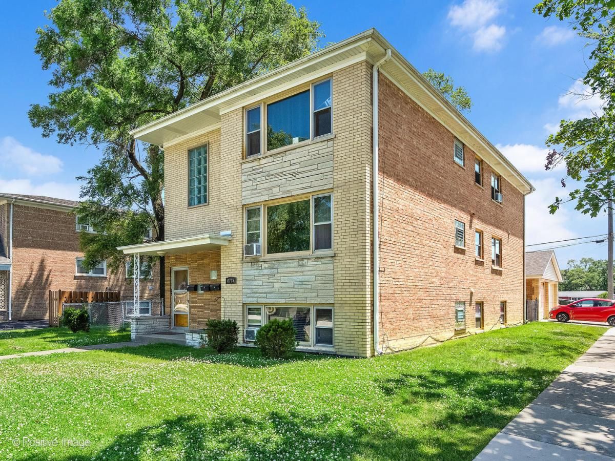 6737 W Lloyd Drive Worth IL 60482 MLS #MRD12394977 41 MLS #MRD12394977 image #0