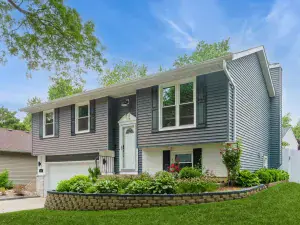 605 Edgebrook Drive Shorewood IL 60404 MLS #MRD12502683 62 broker reciprocity