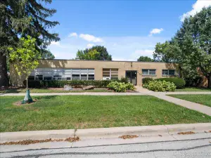 900 Grand Avenue Elgin IL 60120 MLS #MRD12000939 48 broker reciprocity