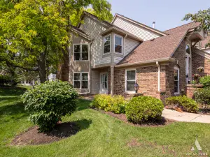 10 Old Oak Drive #103 Buffalo Grove IL 60089 MLS #MRD12485172 50 broker reciprocity