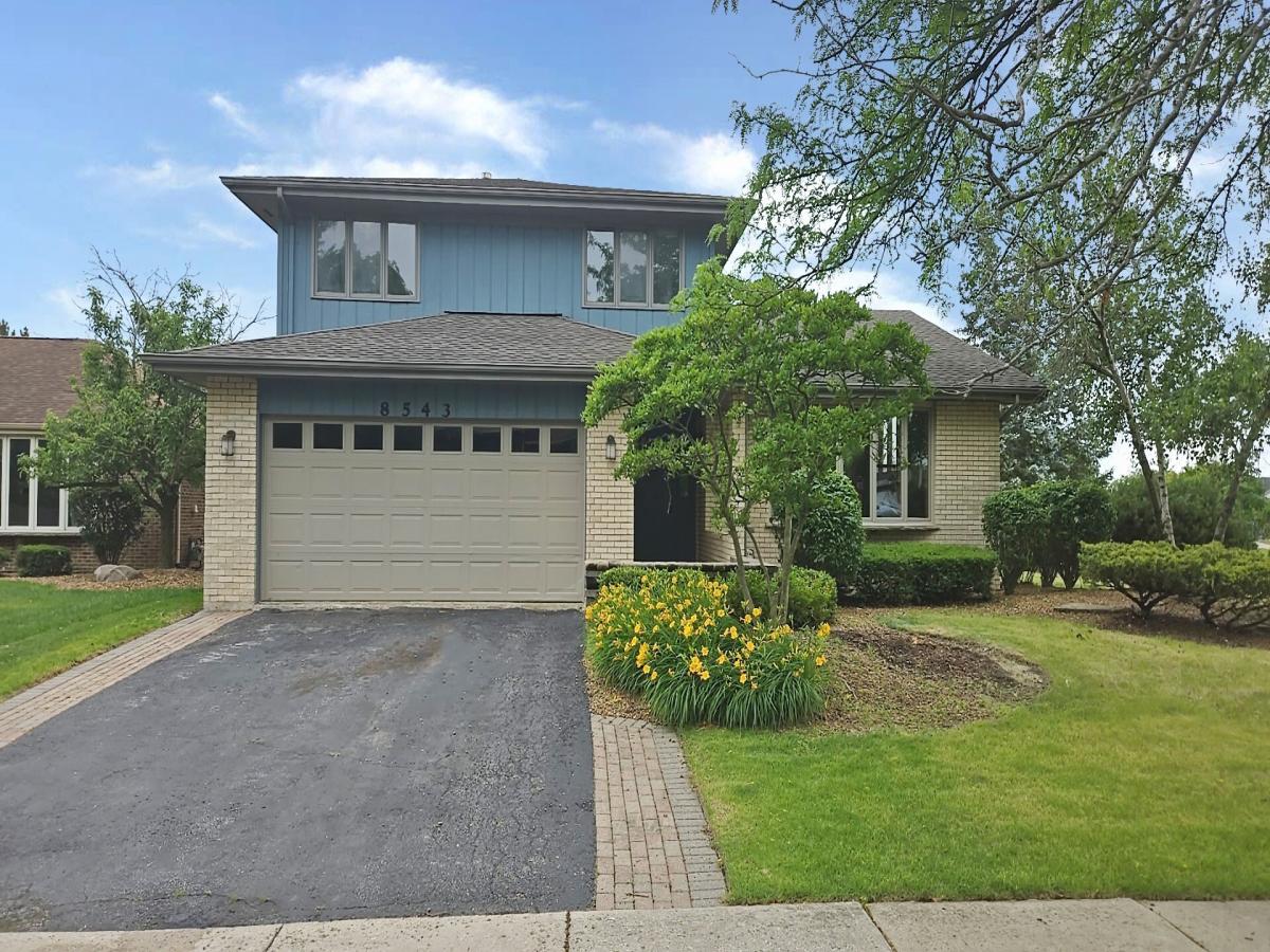 8543 Carriage Lane Tinley Park IL 60487 MLS #MRD12398186 45 MLS #MRD12398186 image #0