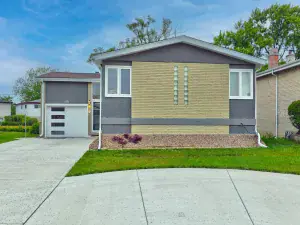 6858 Riverside Drive Berwyn IL 60402 MLS #MRD12477975 46 broker reciprocity
