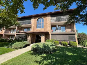 400 VILLAGE Circle #102 Willow Springs IL 60480 MLS #MRD12453121 58 broker reciprocity