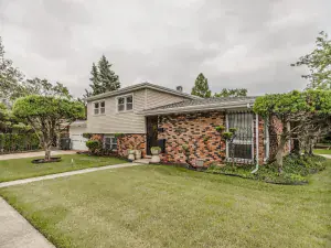 405 Clyde Avenue Calumet City IL 60409 MLS #MRD12503061 62 broker reciprocity